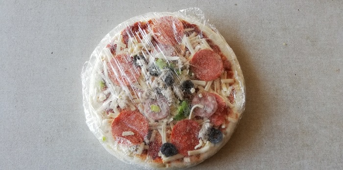 トロナのペパロニピザの冷凍状態