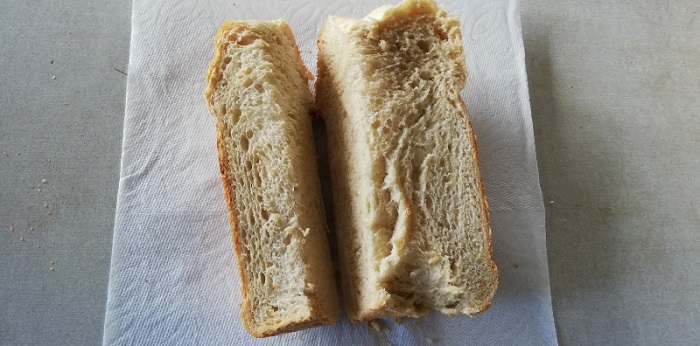 半分に切ったパンを1/3ずつに切る