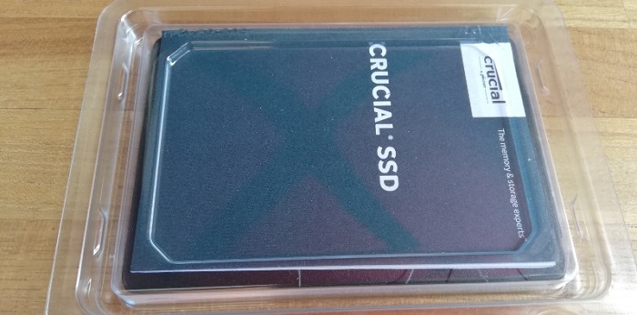 Crucial SSD BX500 240GBを開封